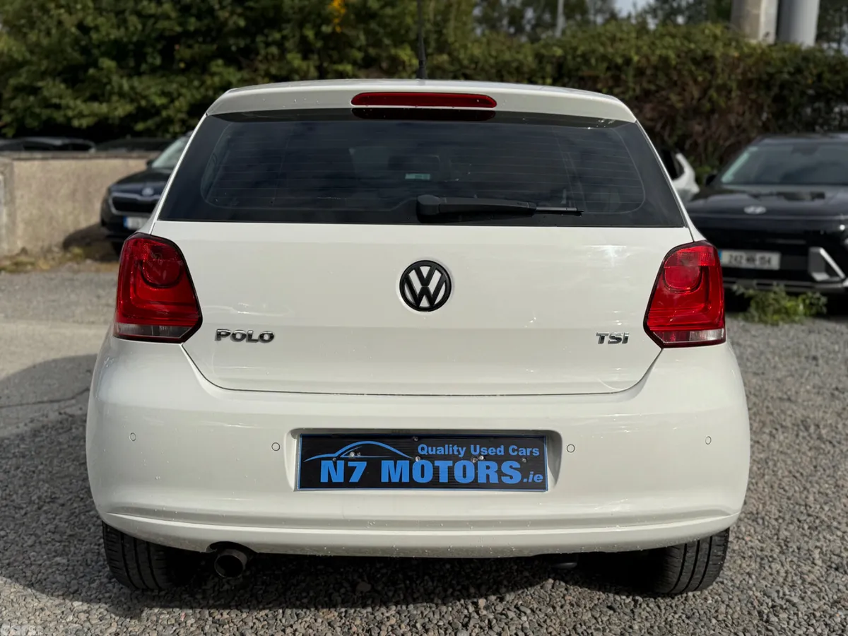 Volkswagen Polo Hatchback, Petrol, 2013, White