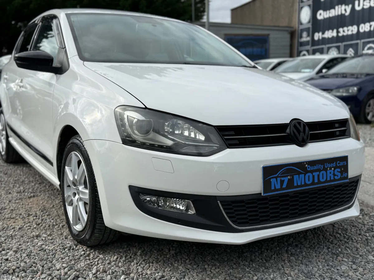 Volkswagen Polo Hatchback, Petrol, 2013, White