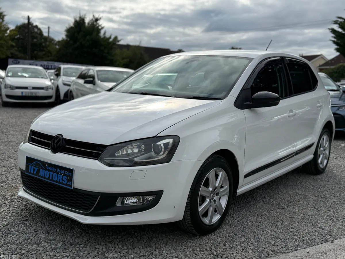 Volkswagen Polo Hatchback, Petrol, 2013, White