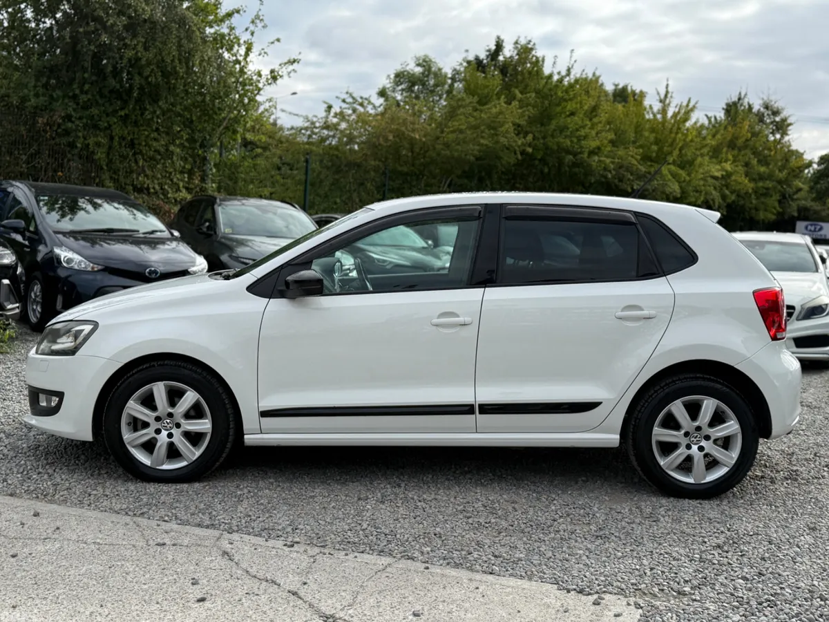 Volkswagen Polo Hatchback, Petrol, 2013, White