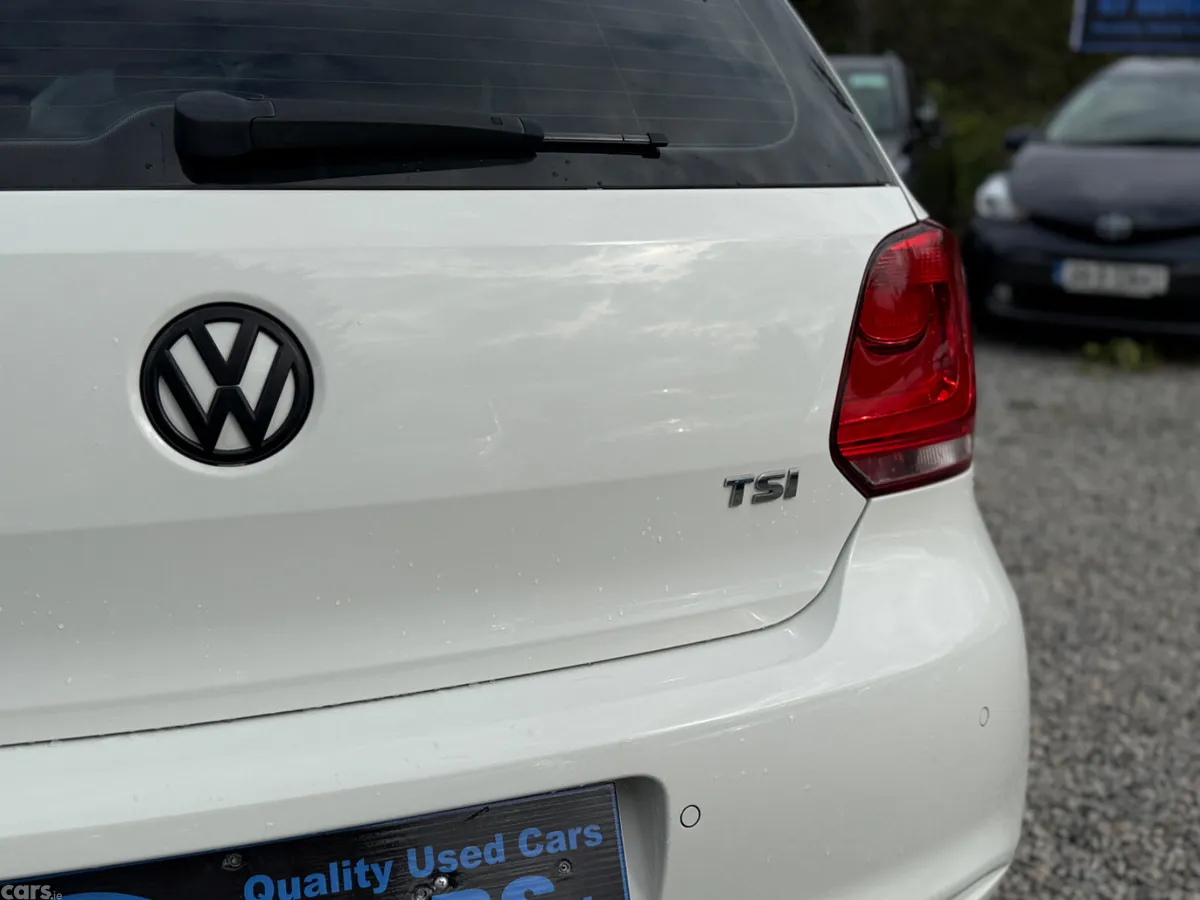 Volkswagen Polo Hatchback, Petrol, 2013, White