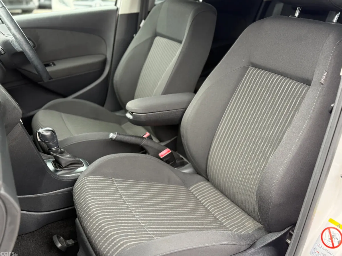 Volkswagen Polo Hatchback, Petrol, 2013, White