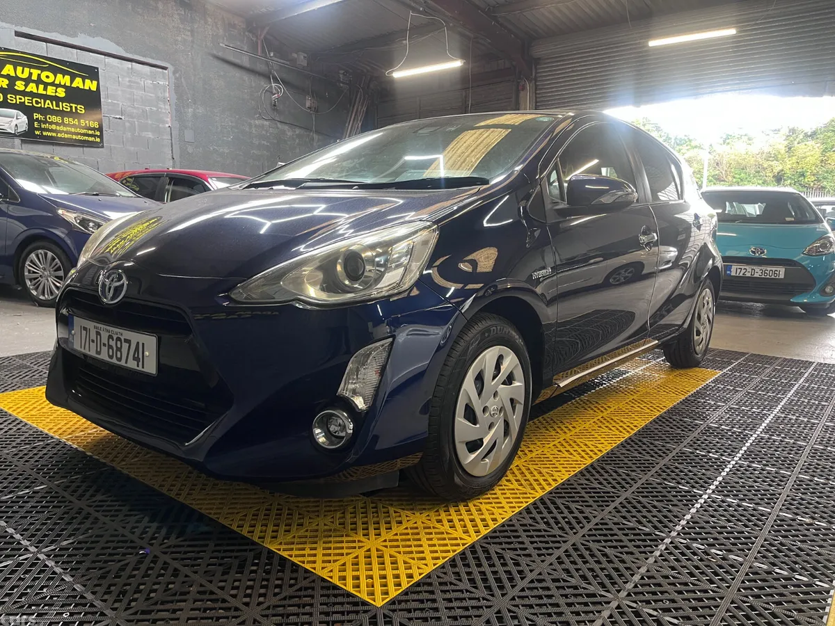 Toyota Aqua Hatchback, Petrol Hybrid, 2017, Blue