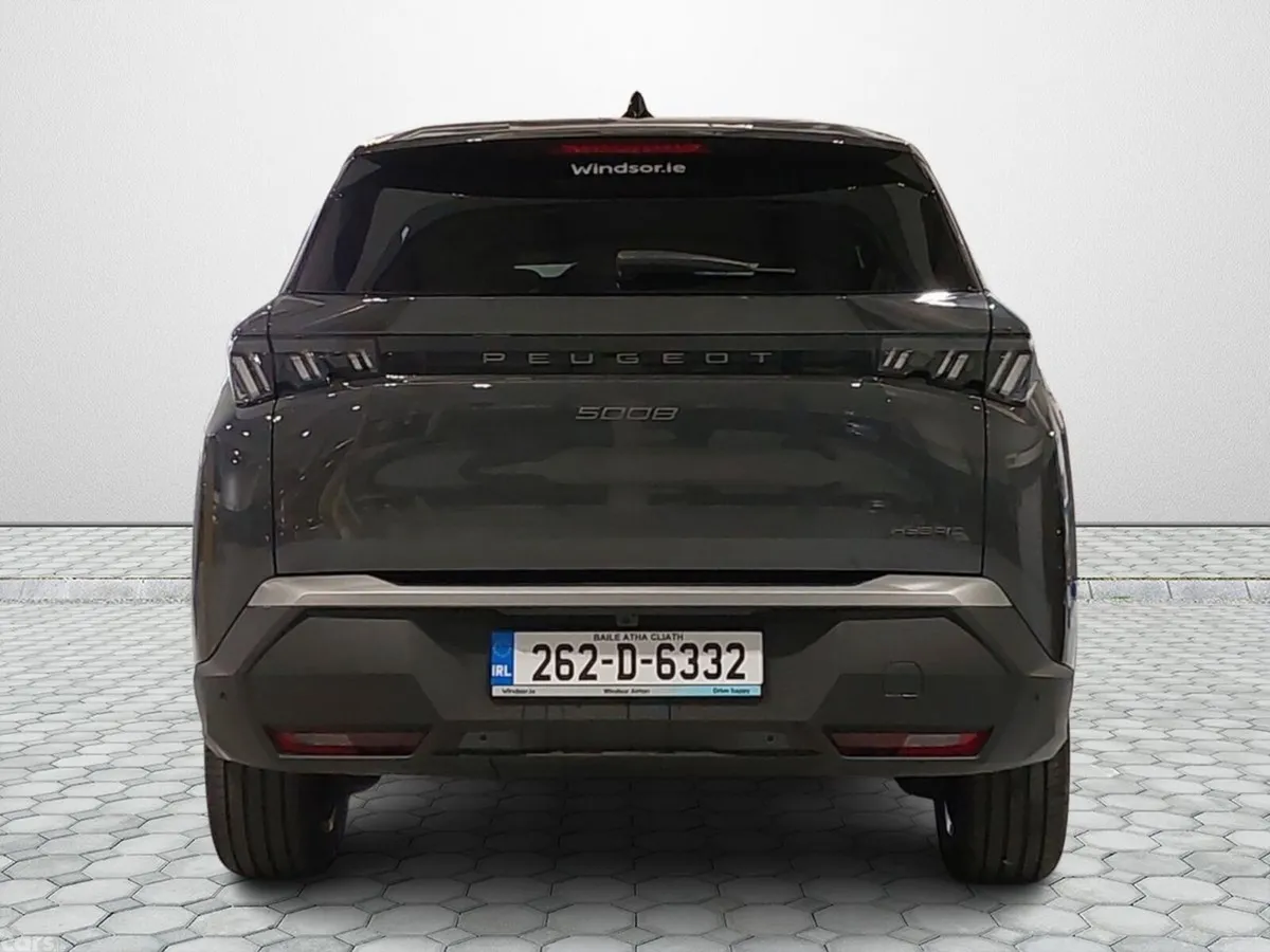 Peugeot 5008 MPV, Petrol, 2026, Grey