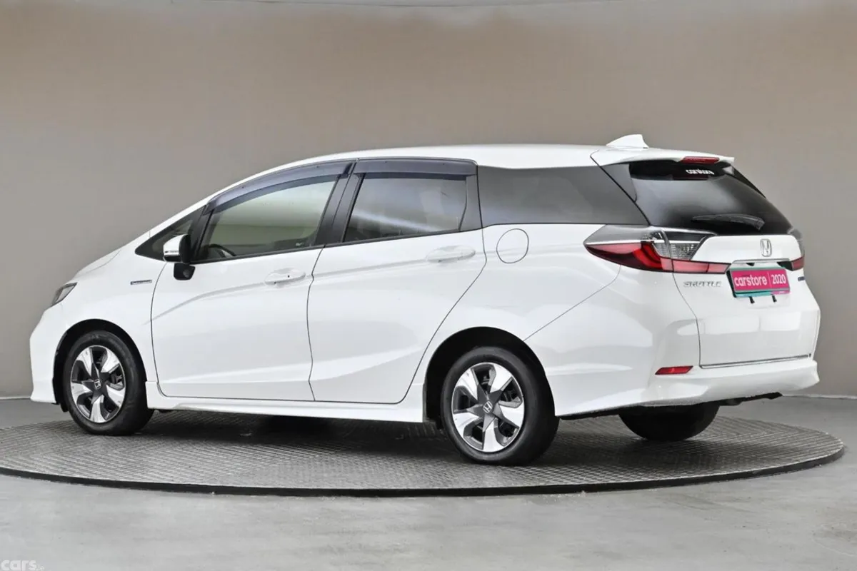 Honda Shuttle MPV, Petrol Hybrid, 2020, White