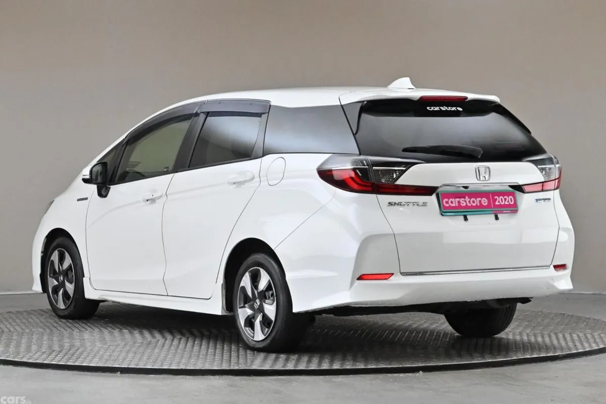 Honda Shuttle MPV, Petrol Hybrid, 2020, White