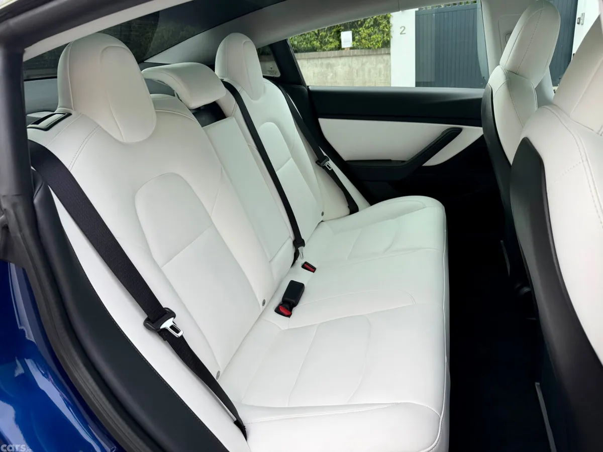 Tesla Model 3 Saloon, Electric, 2020, Blue