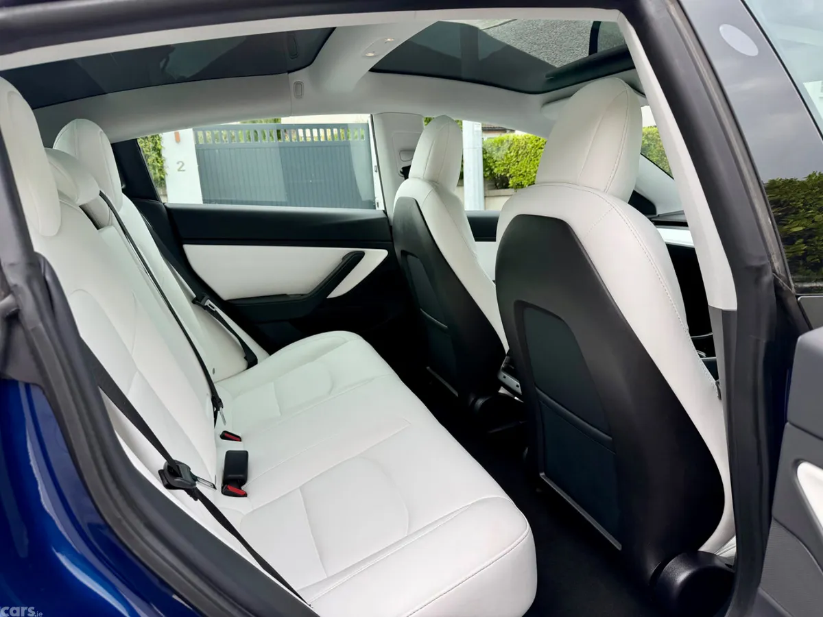 Tesla Model 3 Saloon, Electric, 2020, Blue