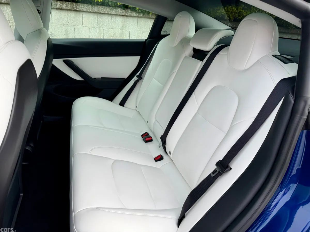 Tesla Model 3 Saloon, Electric, 2020, Blue
