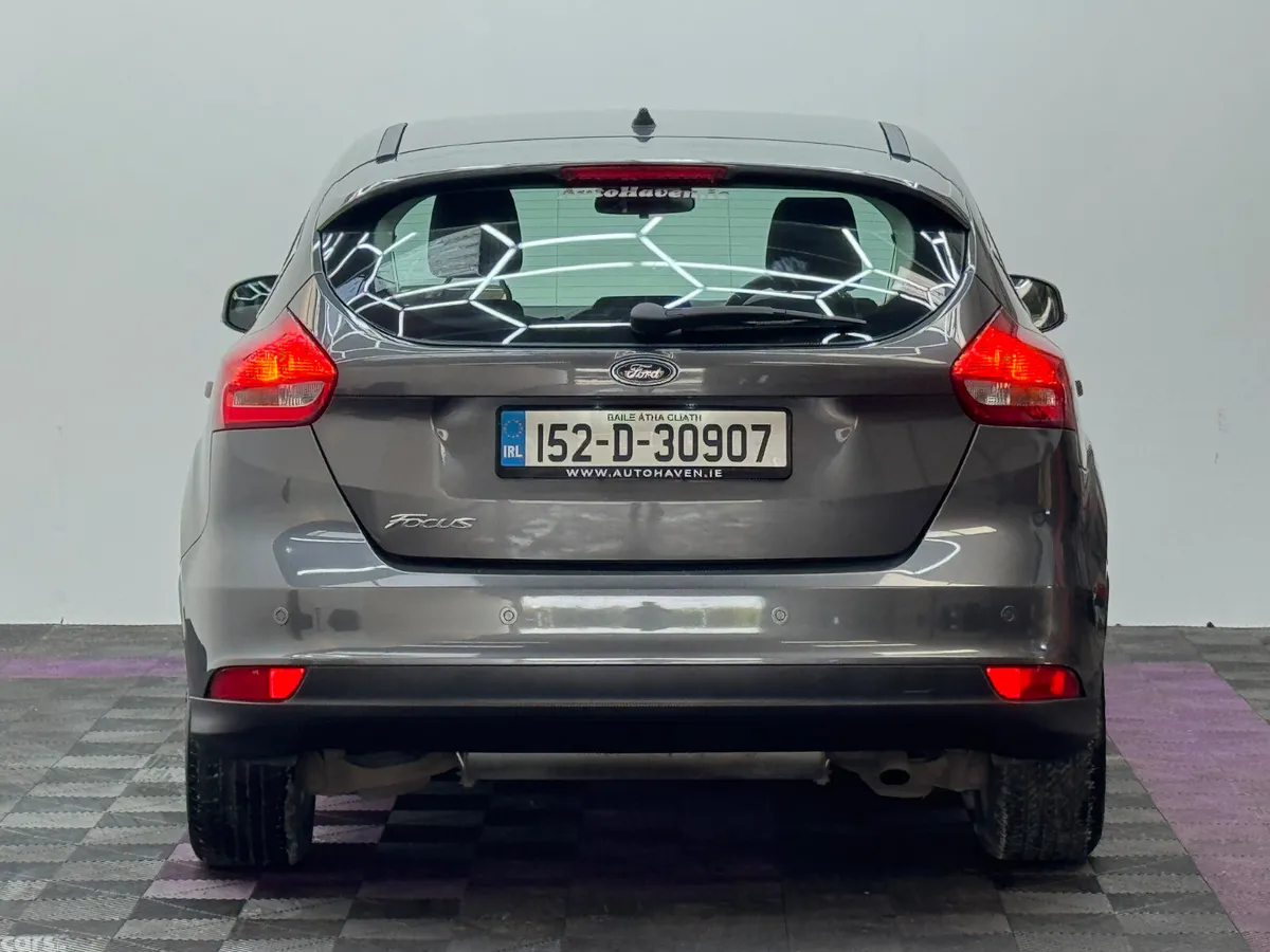 Ford Focus Hatchback, Petrol, 2015, Grey