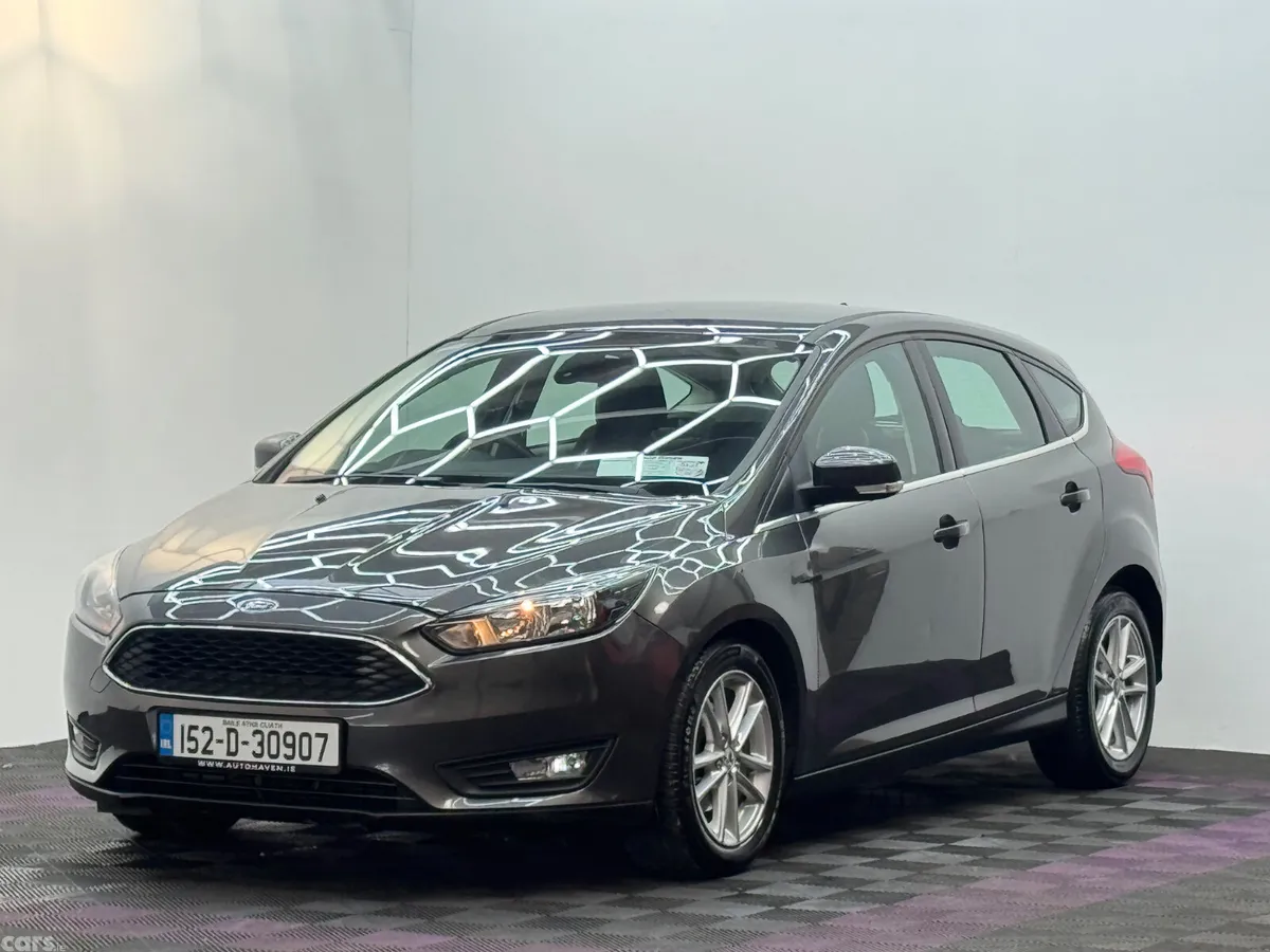 Ford Focus Hatchback, Petrol, 2015, Grey