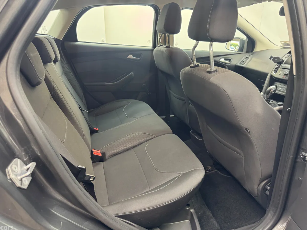 Ford Focus Hatchback, Petrol, 2015, Grey