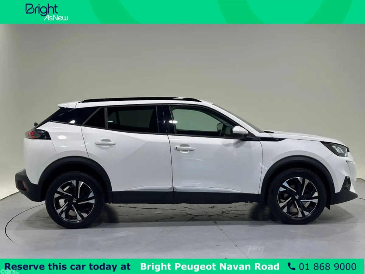 Peugeot 2008 MPV, Petrol, 2022, White