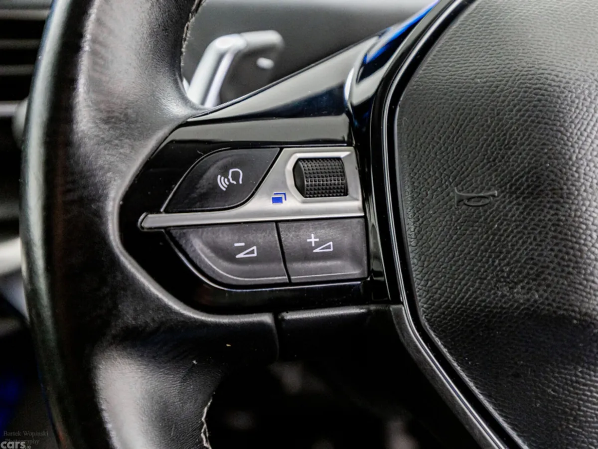 Peugeot 3008 SUV, Petrol Plug-in Hybrid, 2021, Grey