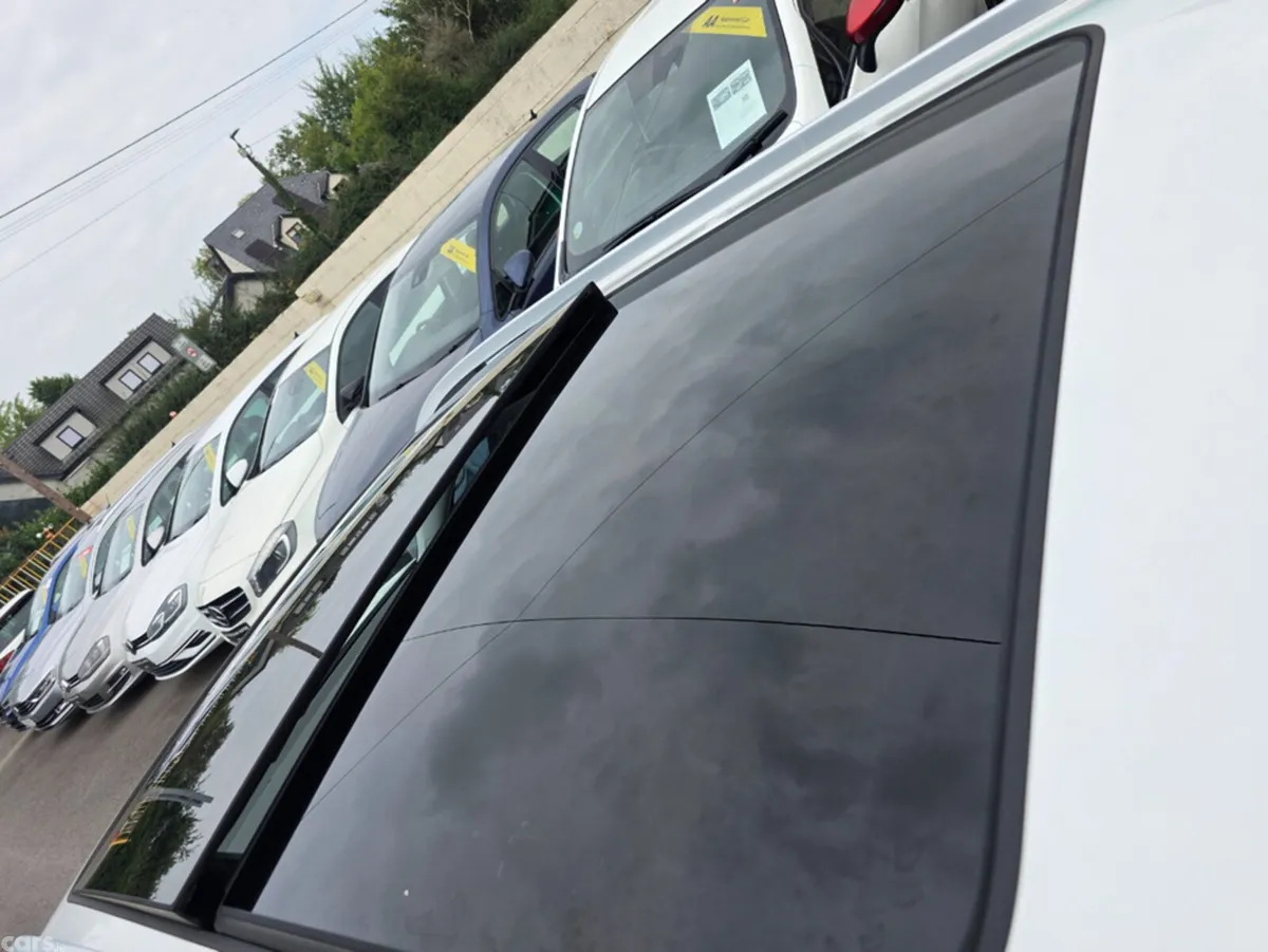 Volkswagen Golf Estate, Petrol, 2014, White