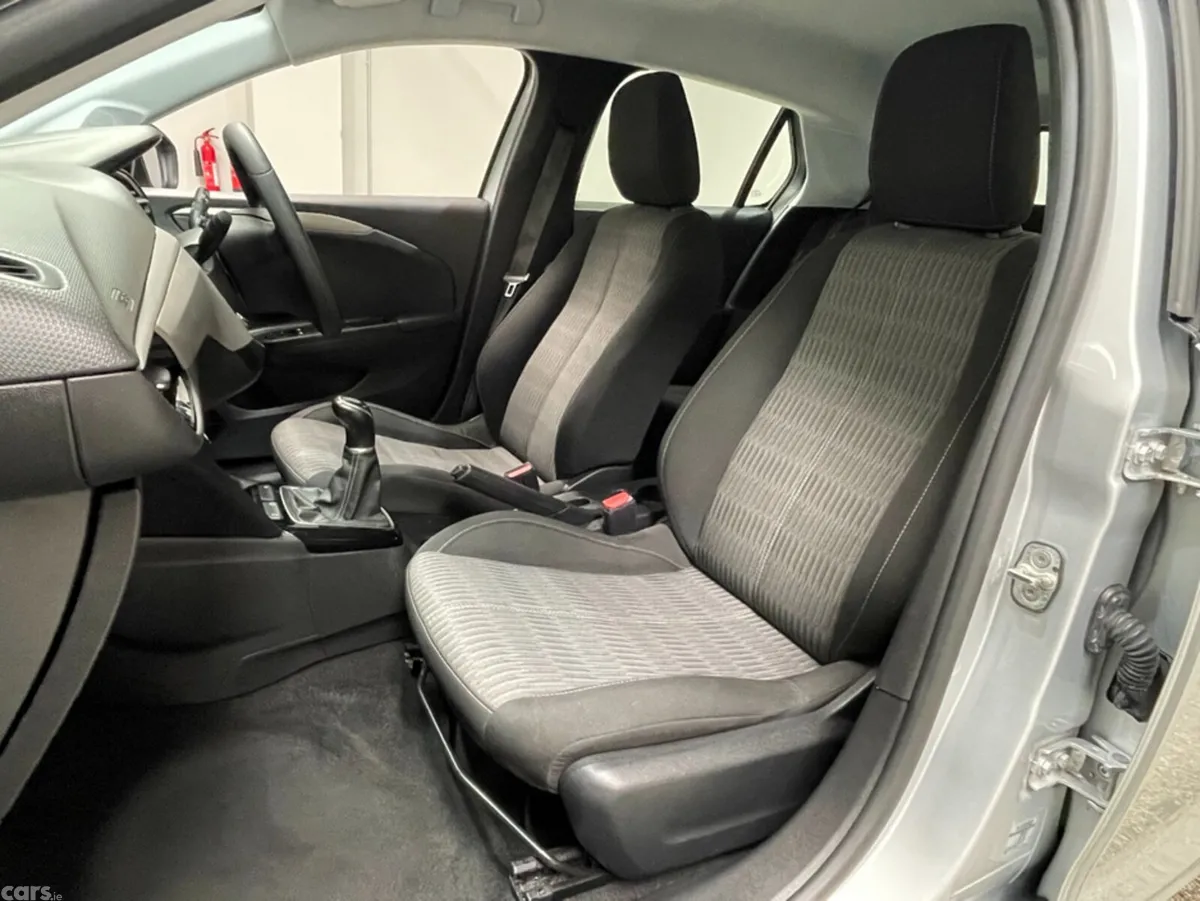 Opel Corsa Hatchback, Petrol, 2023, Grey
