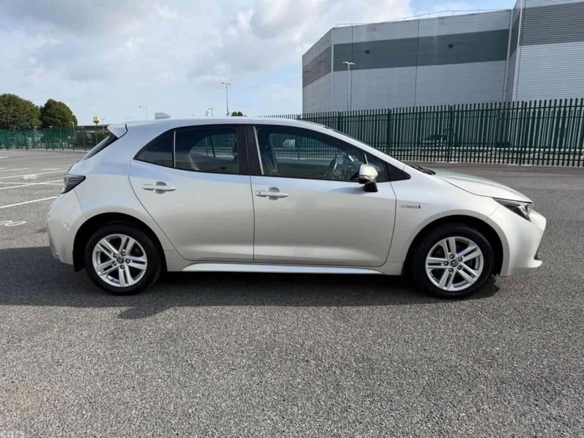 Toyota Corolla Hatchback, Petrol Hybrid, 2019, Grey