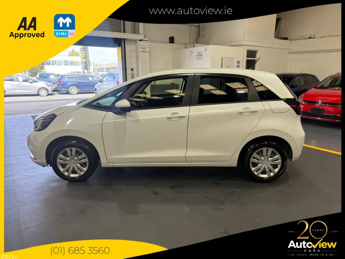 Honda Fit Hatchback, Petrol, 2023, White