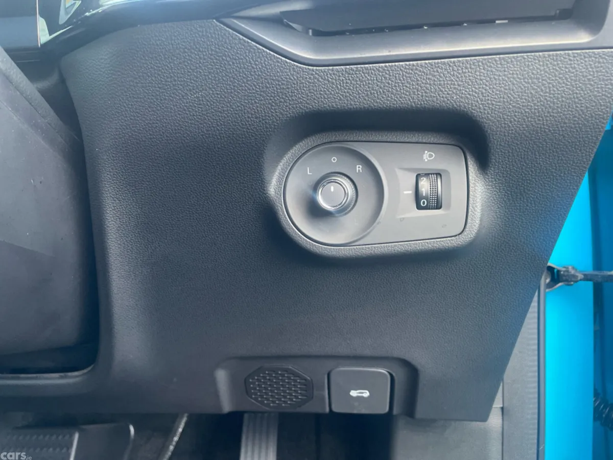 MG MG4 Hatchback, Electric, 2023, Blue