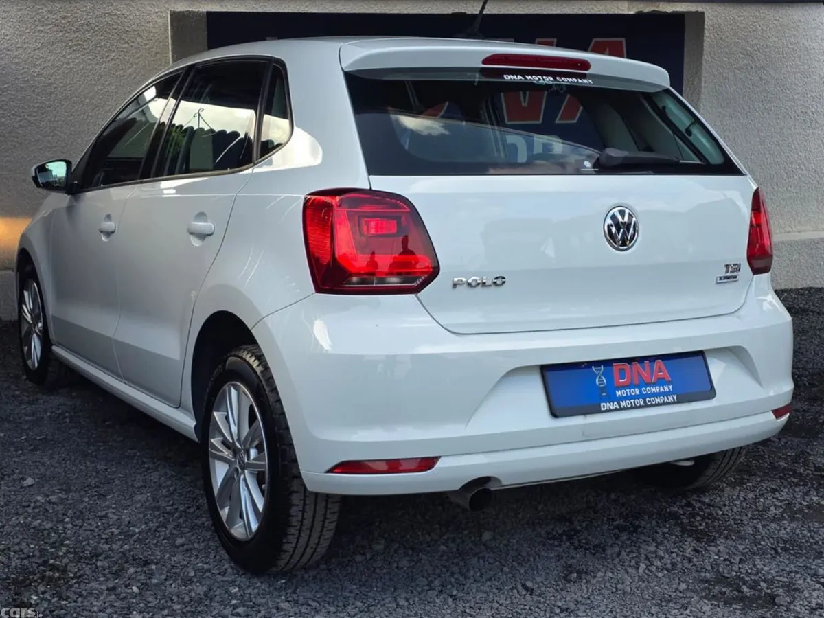 Volkswagen Polo Hatchback, Petrol, 2016, White