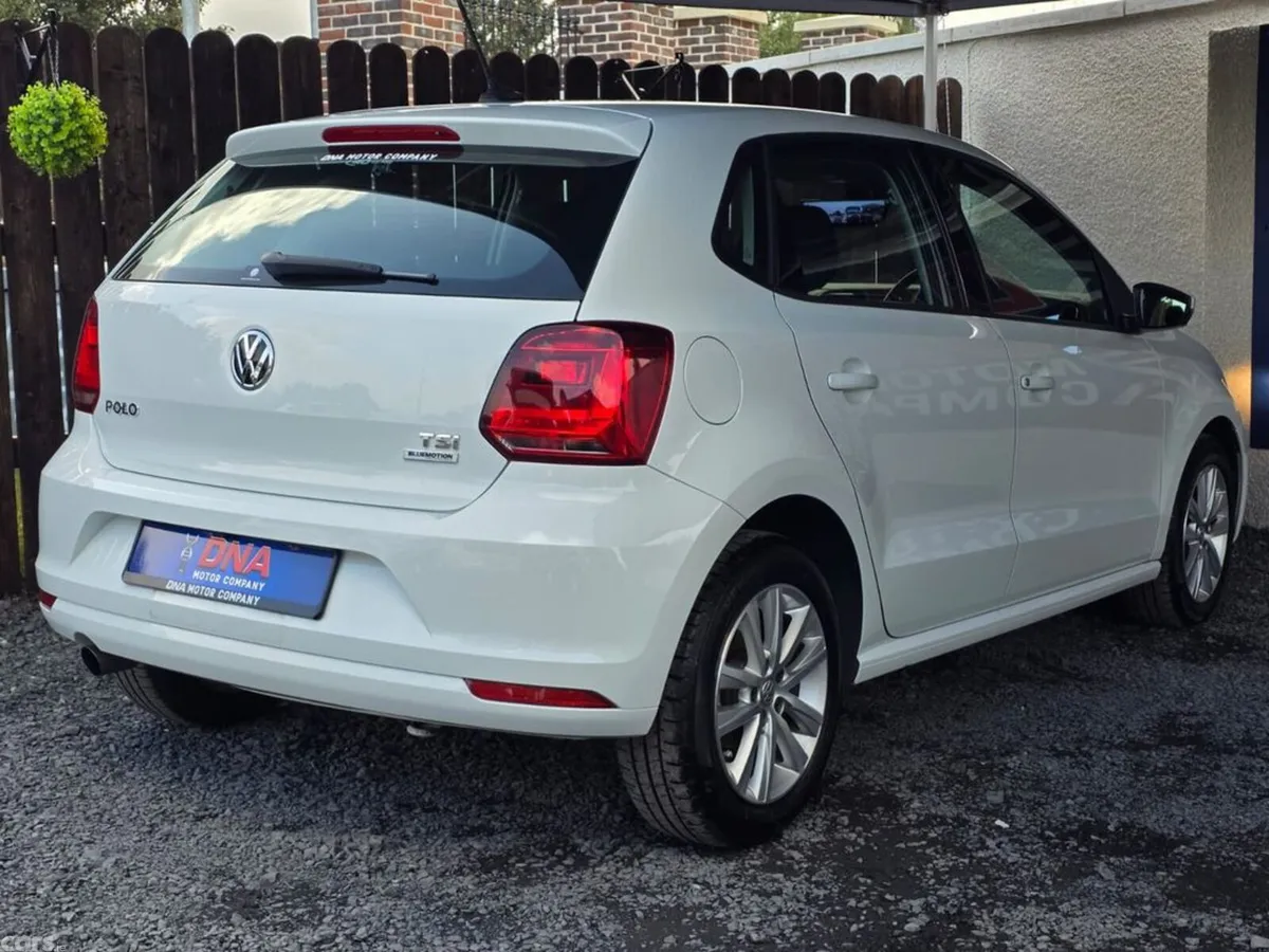 Volkswagen Polo Hatchback, Petrol, 2016, White