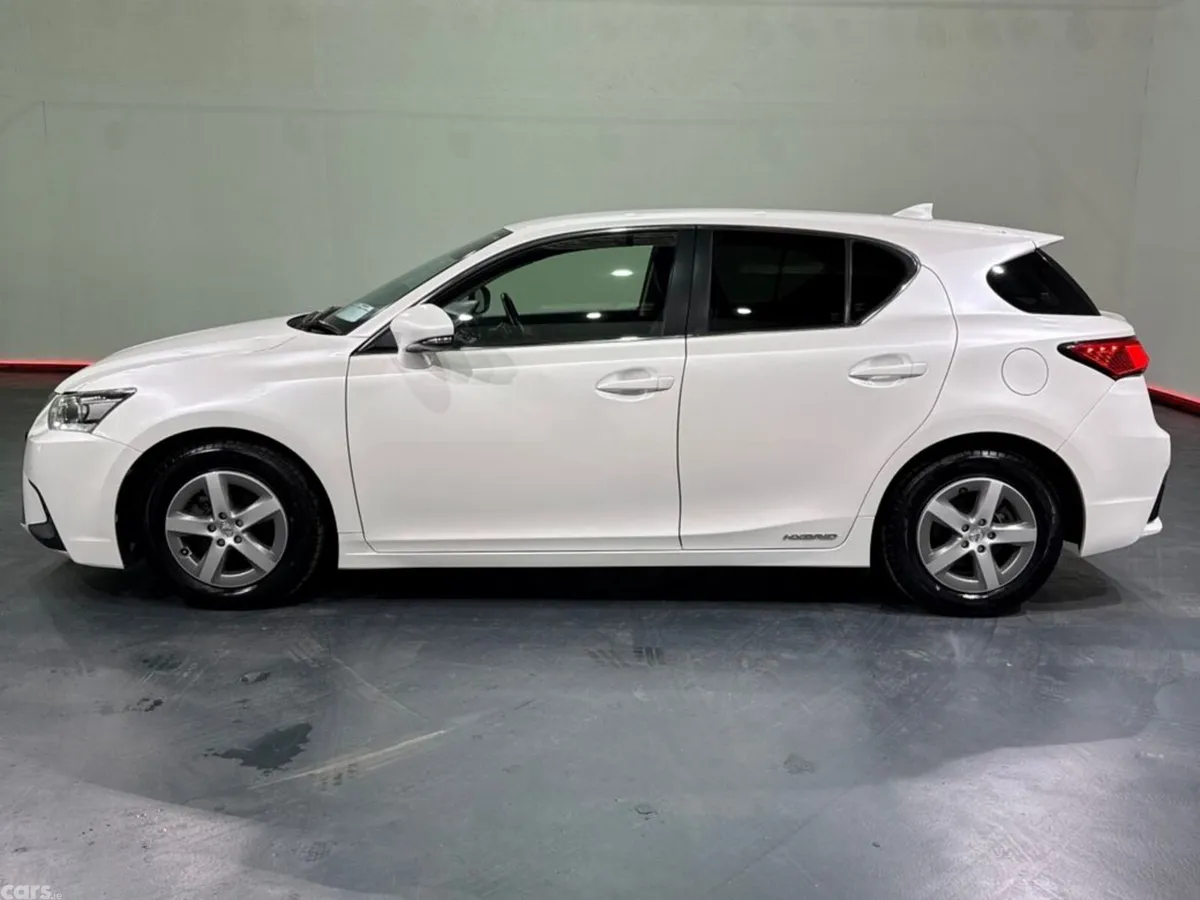 Lexus CT Hatchback, Petrol Hybrid, 2018, White