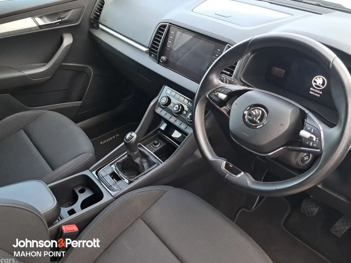 Skoda Karoq SUV, Petrol, 2024, Grey
