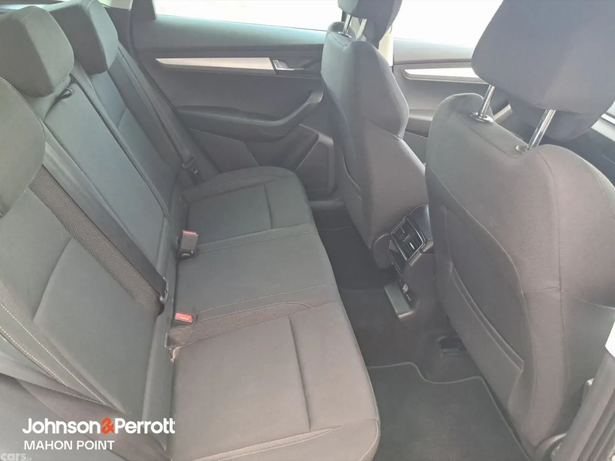 Skoda Karoq SUV, Petrol, 2024, Grey