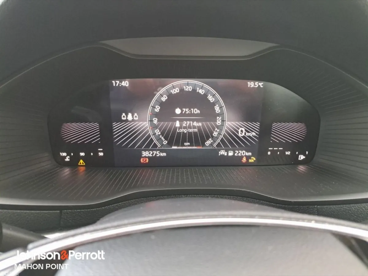 Skoda Karoq SUV, Petrol, 2024, Grey