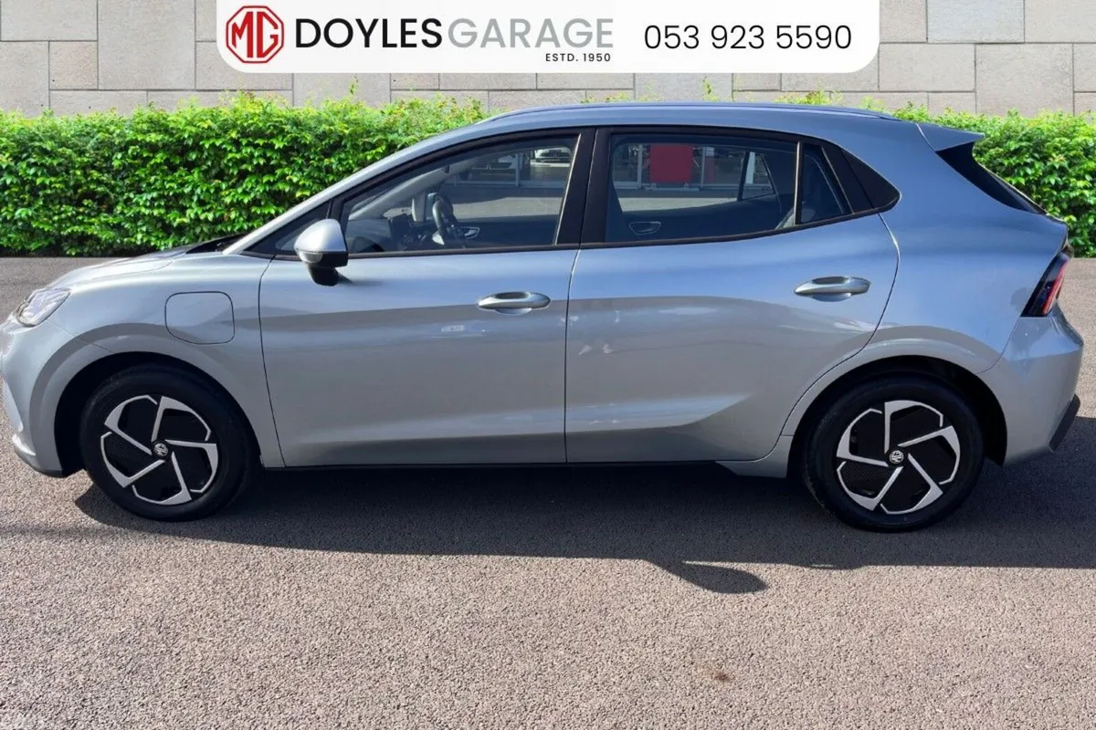 MG MG4 Hatchback, Electric, 2027, Green