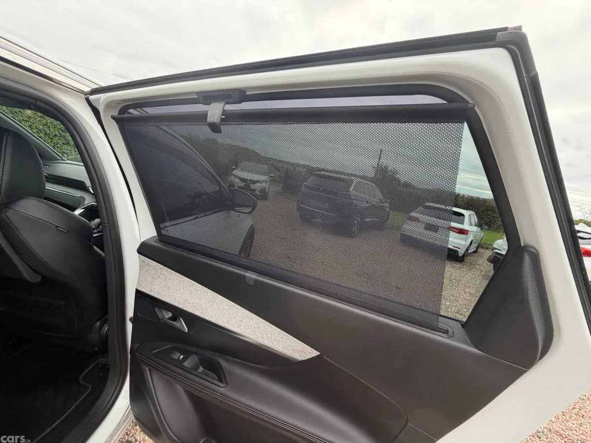 Peugeot 5008 SUV, Diesel, 2017, White
