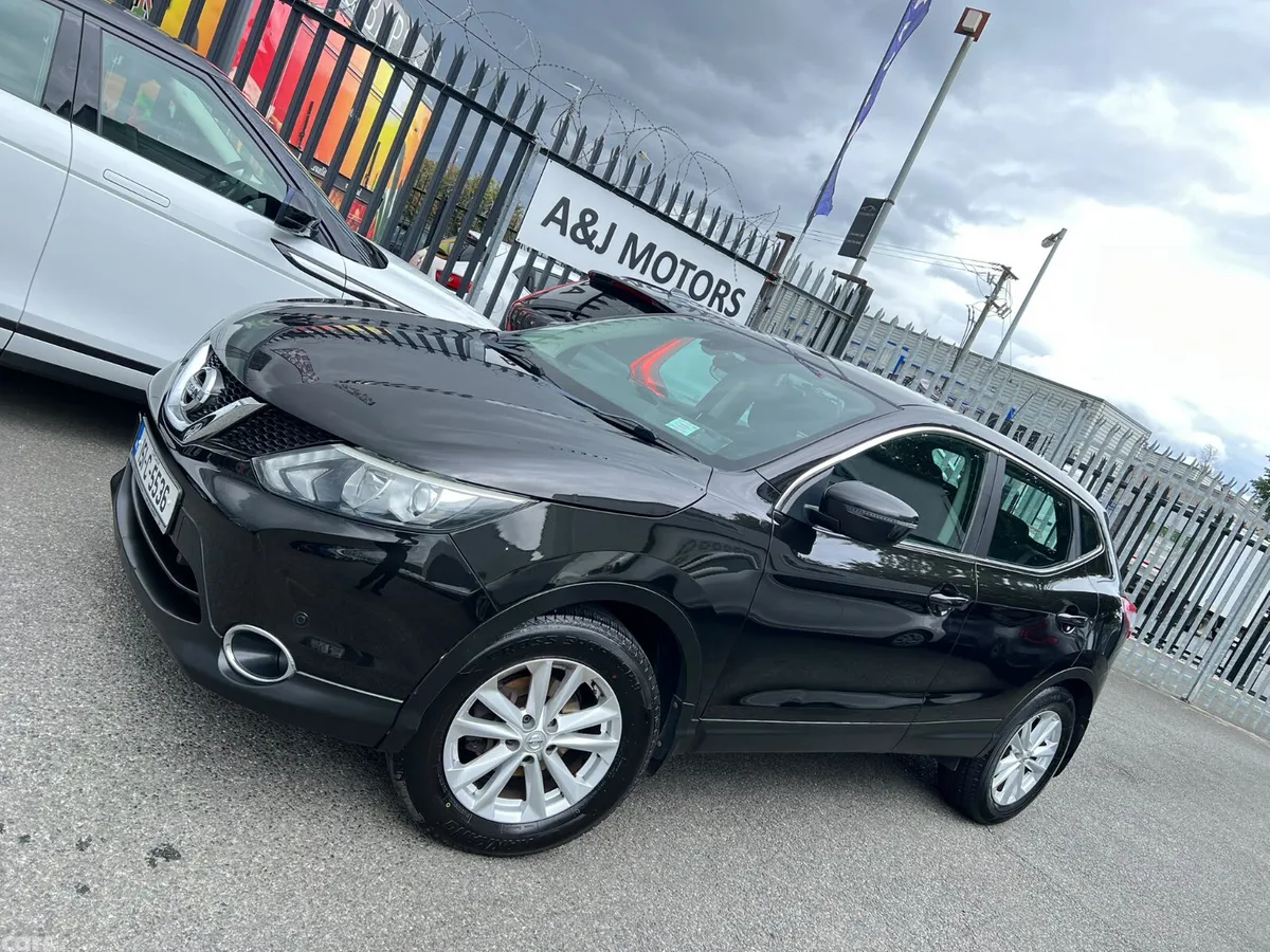 Nissan Qashqai Hatchback, Diesel, 2015, Black