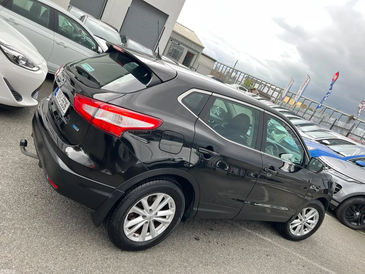Nissan Qashqai Hatchback, Diesel, 2015, Black