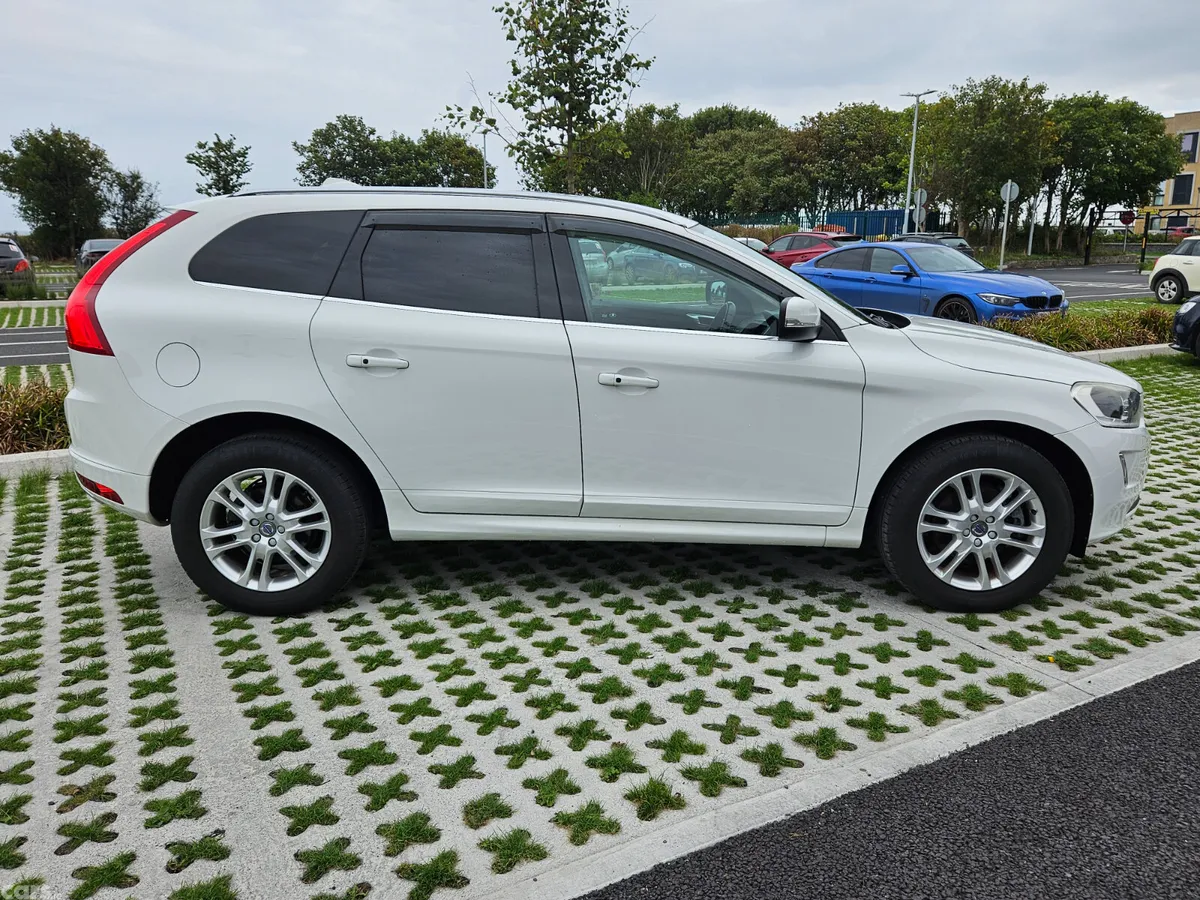 Volvo XC60 SUV, Diesel, 2016, White