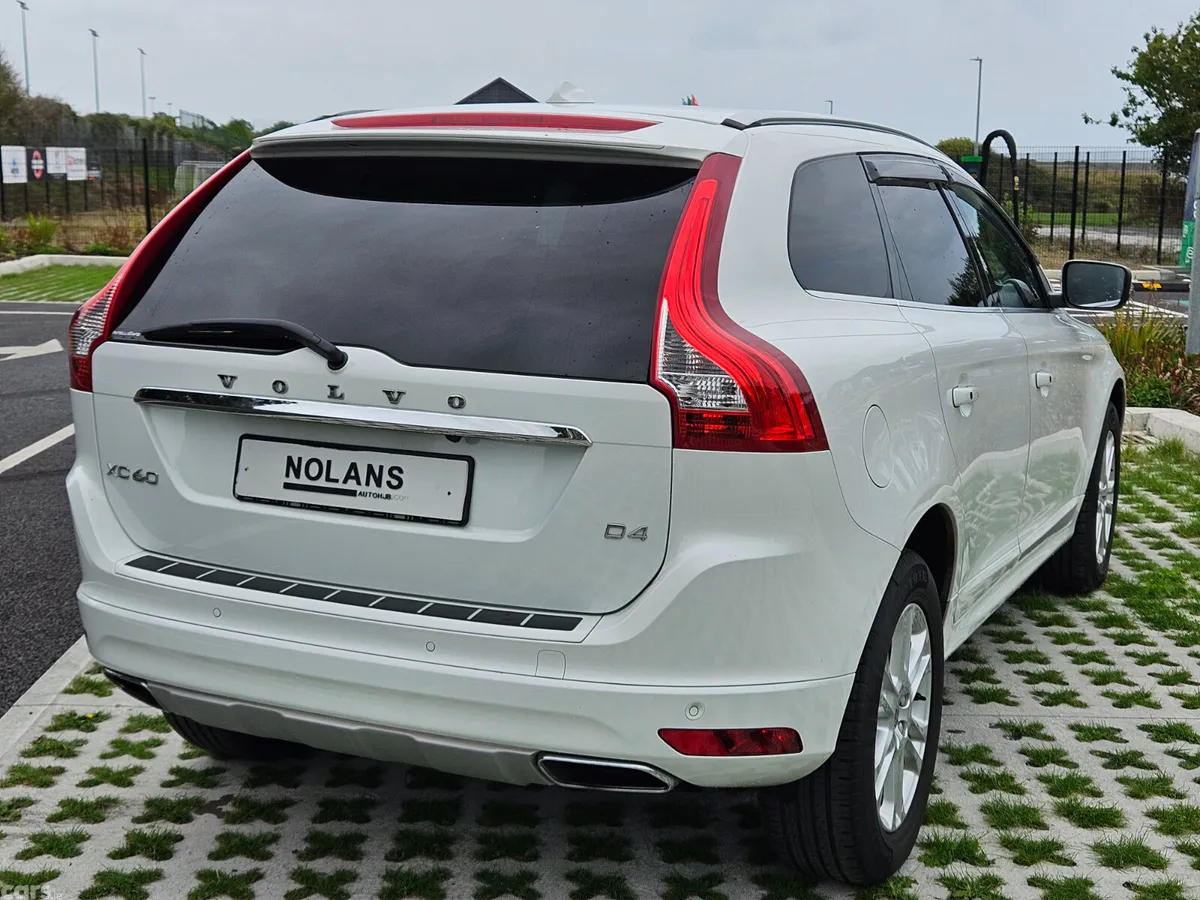 Volvo XC60 SUV, Diesel, 2016, White