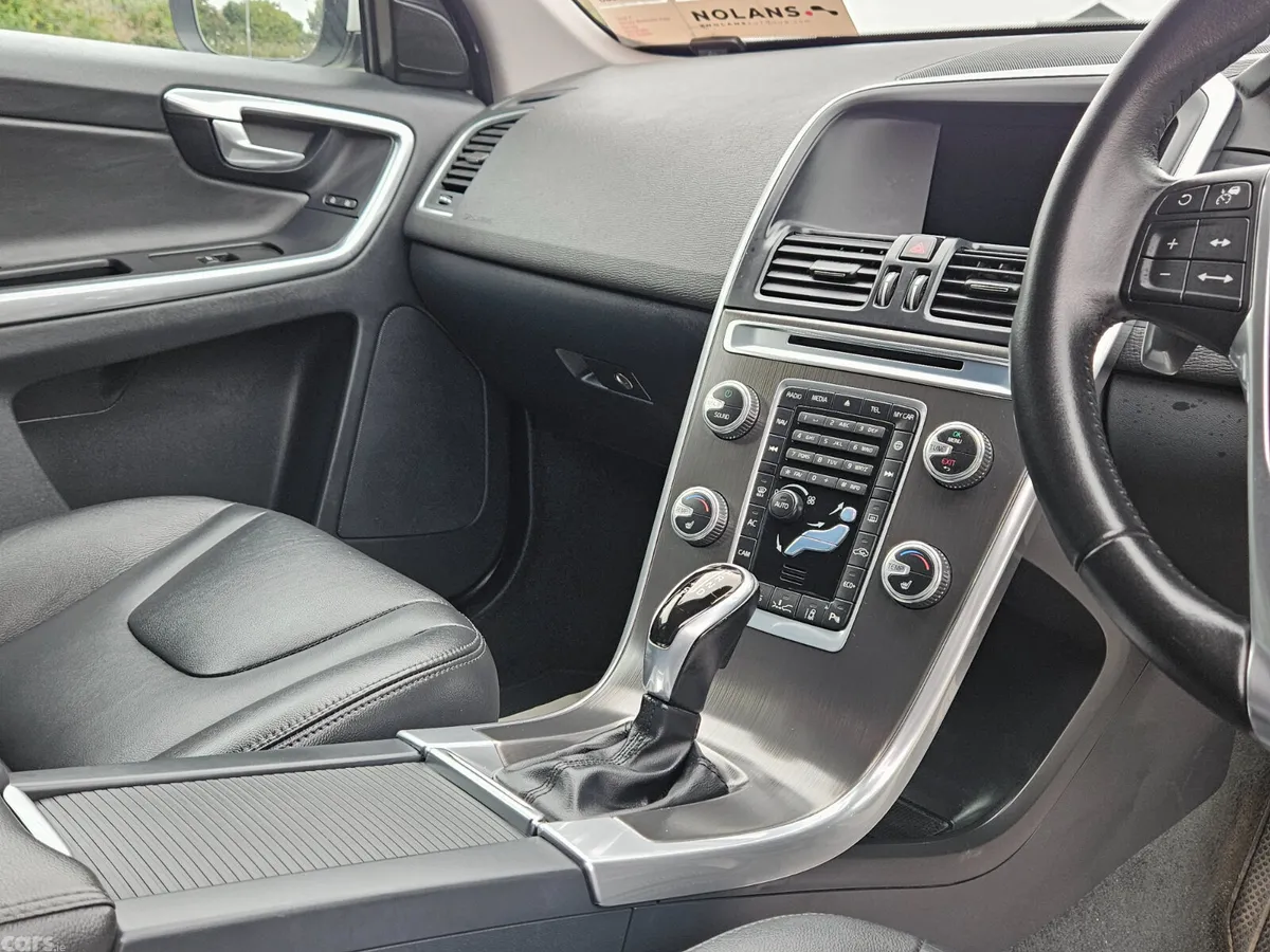 Volvo XC60 SUV, Diesel, 2016, White