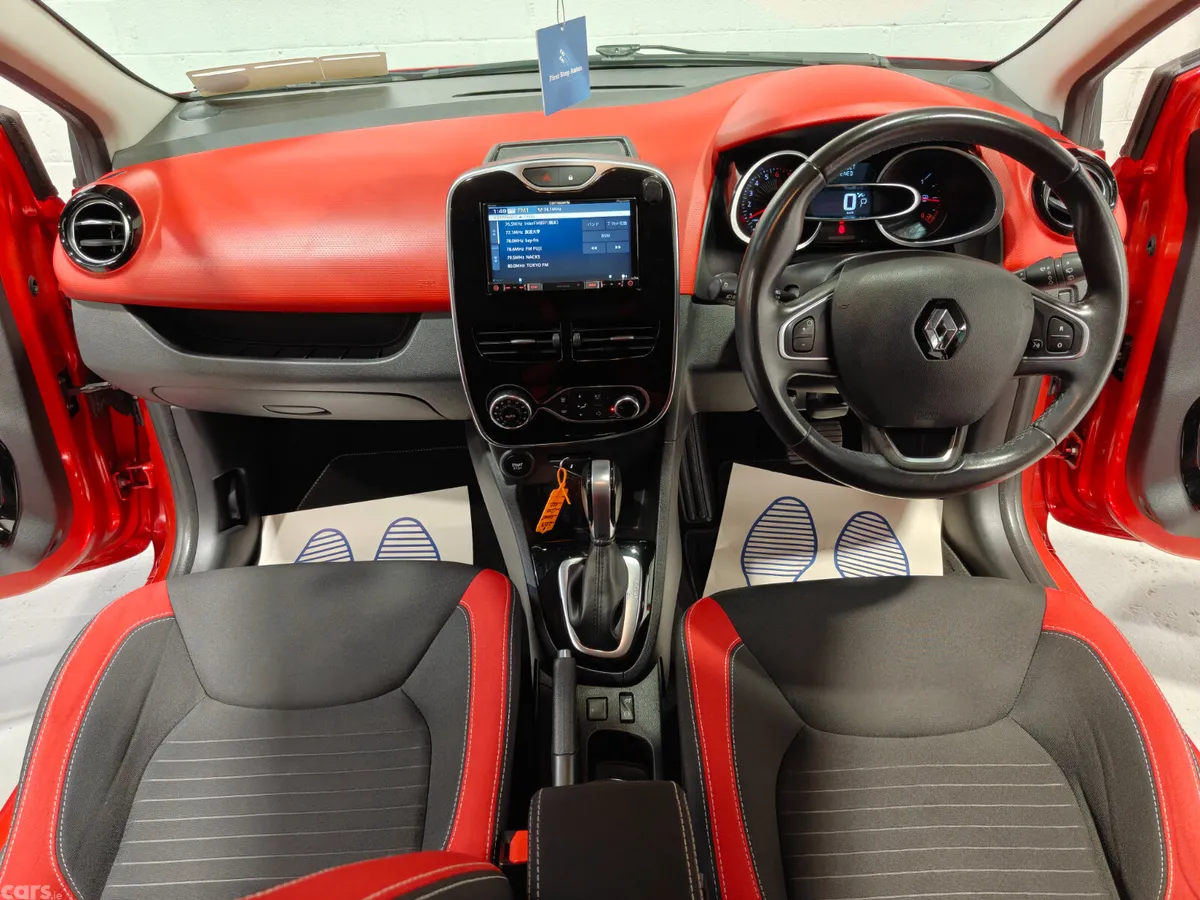 Renault Clio Hatchback, Petrol, 2017, Red