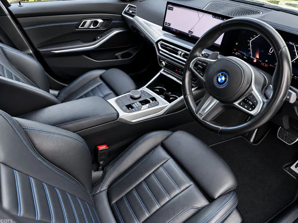 BMW 3-Series Estate, Petrol Plug-in Hybrid, 2023, Grey