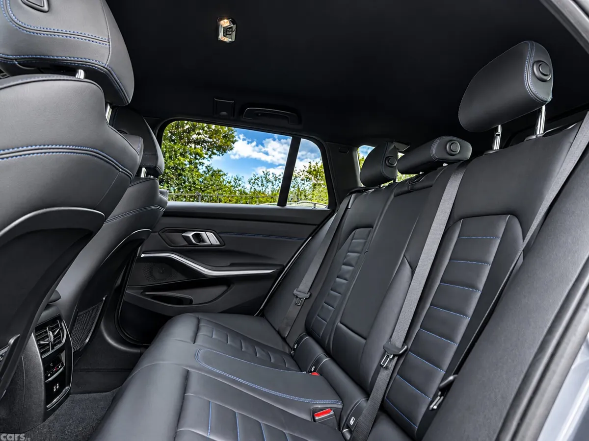 BMW 3-Series Estate, Petrol Plug-in Hybrid, 2023, Grey