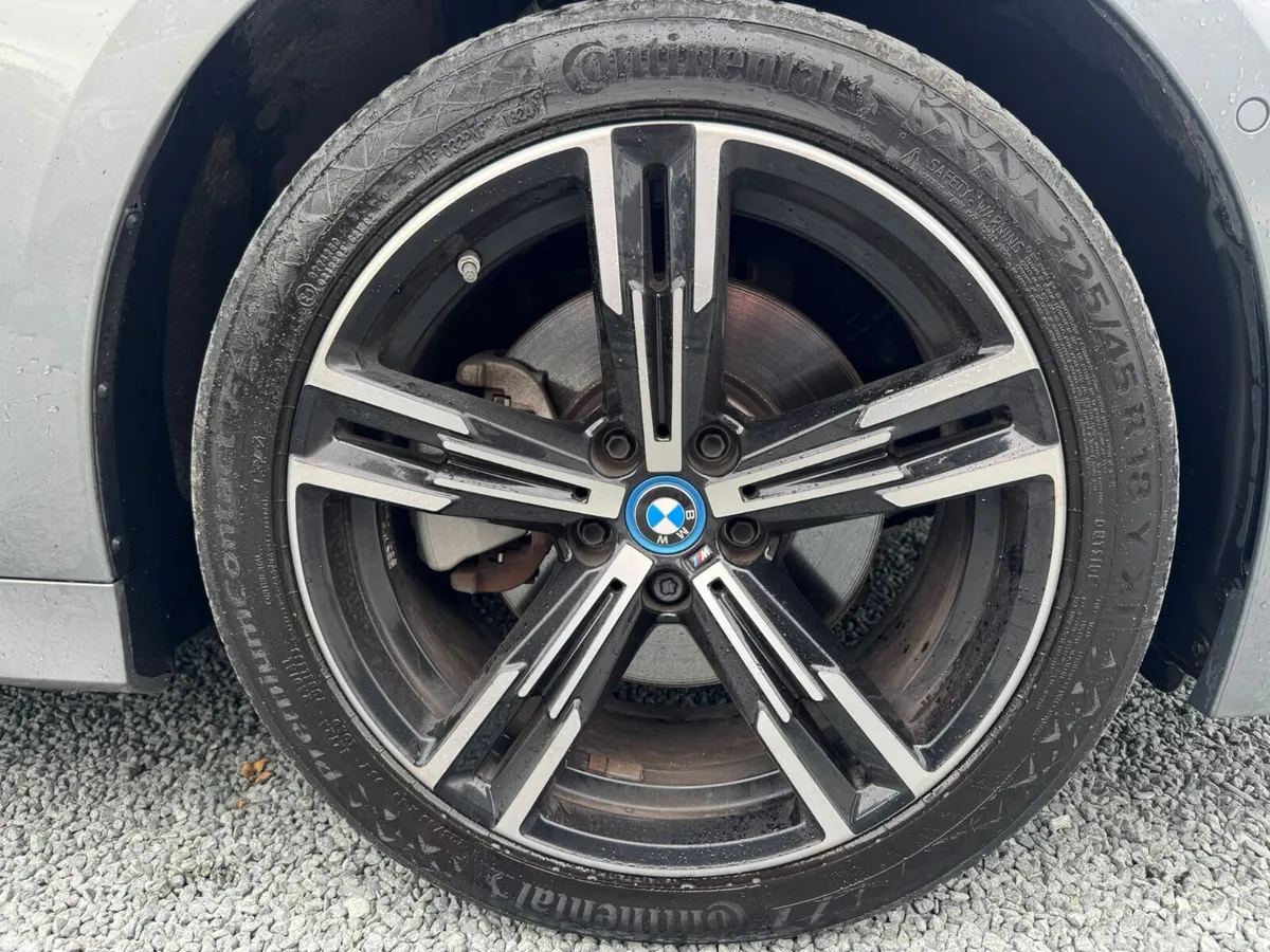 BMW 3-Series Estate, Petrol Plug-in Hybrid, 2023, Grey