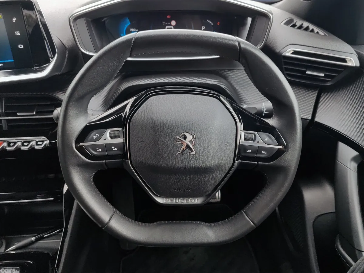 Peugeot 2008 MPV, Electric, 2023, Blue