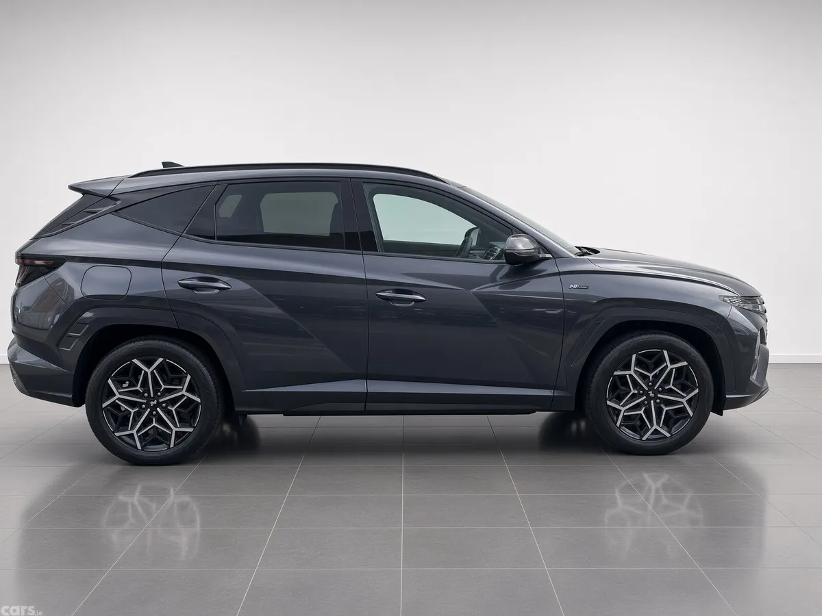 Hyundai Tucson SUV, Petrol Plug-in Hybrid, 2023, Grey