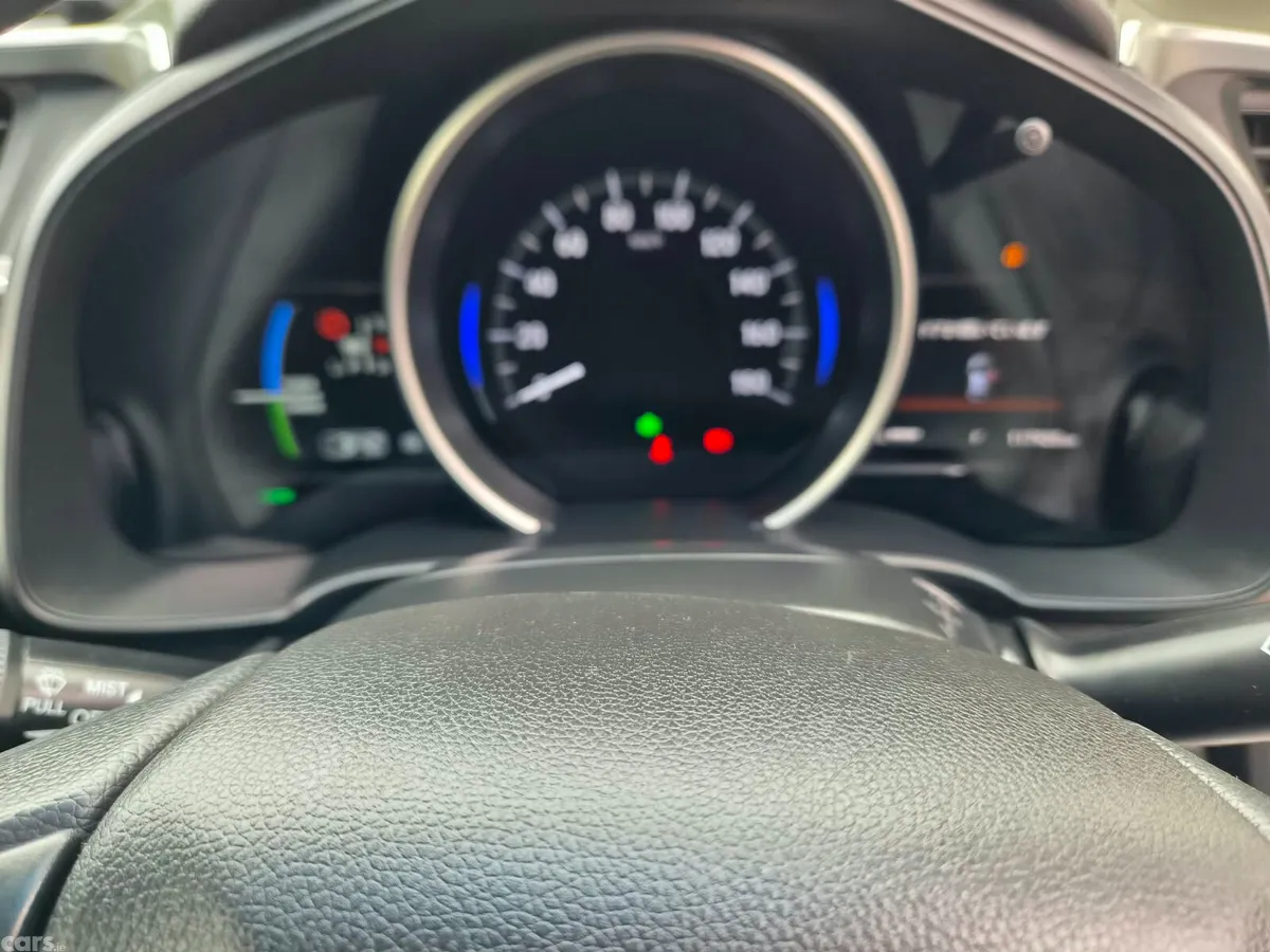 Honda Fit Hatchback, Petrol Hybrid, 2019, White