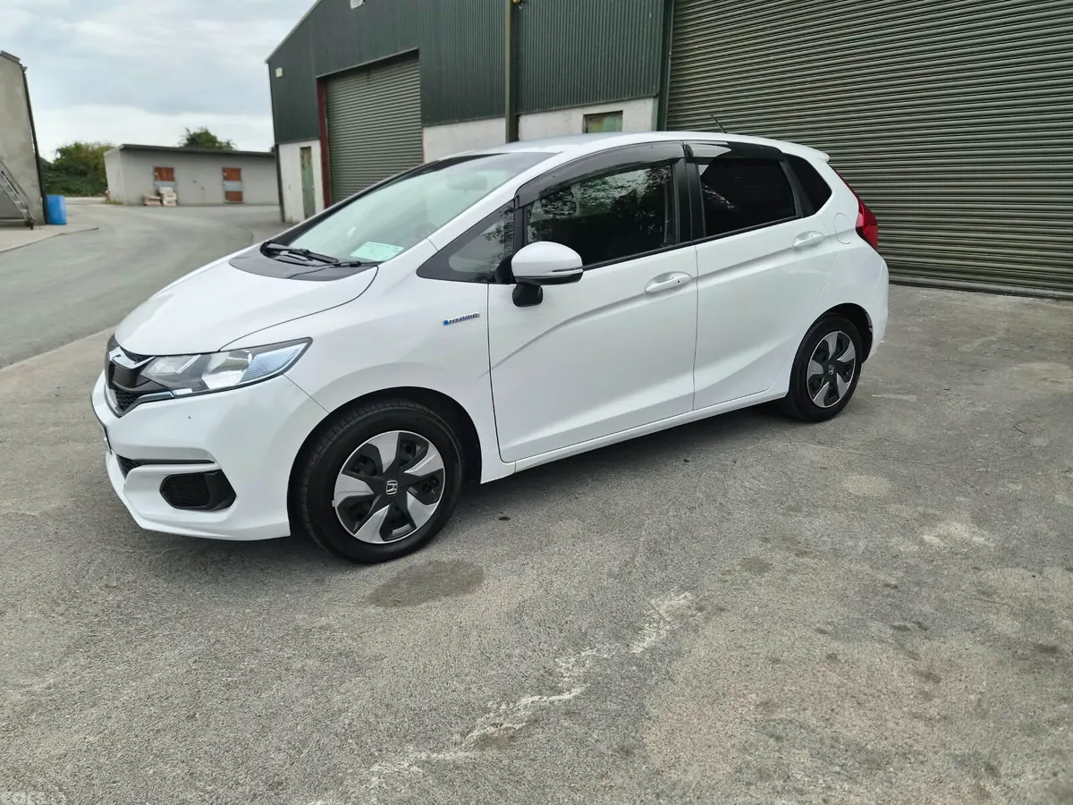 Honda Fit Hatchback, Petrol Hybrid, 2019, White