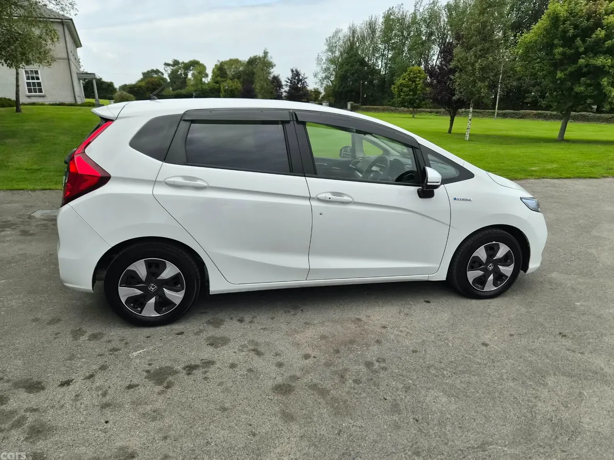Honda Fit Hatchback, Petrol Hybrid, 2019, White