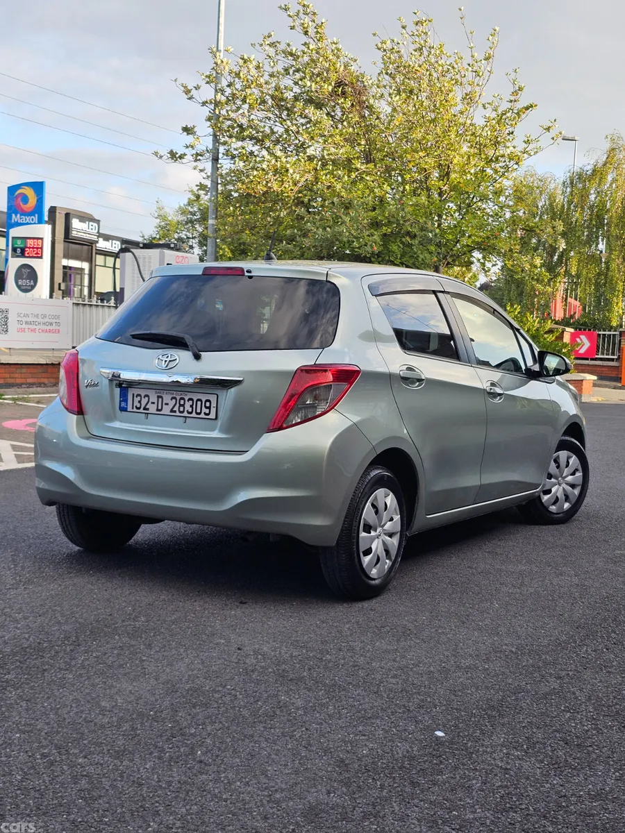 Toyota Vitz Hatchback, Petrol, 2013, Grey