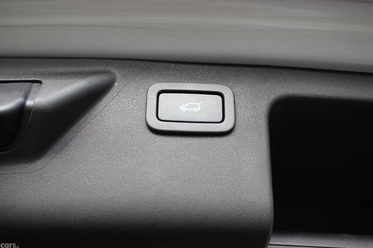 Land Rover Discovery Sport SUV, Diesel, 2017, White