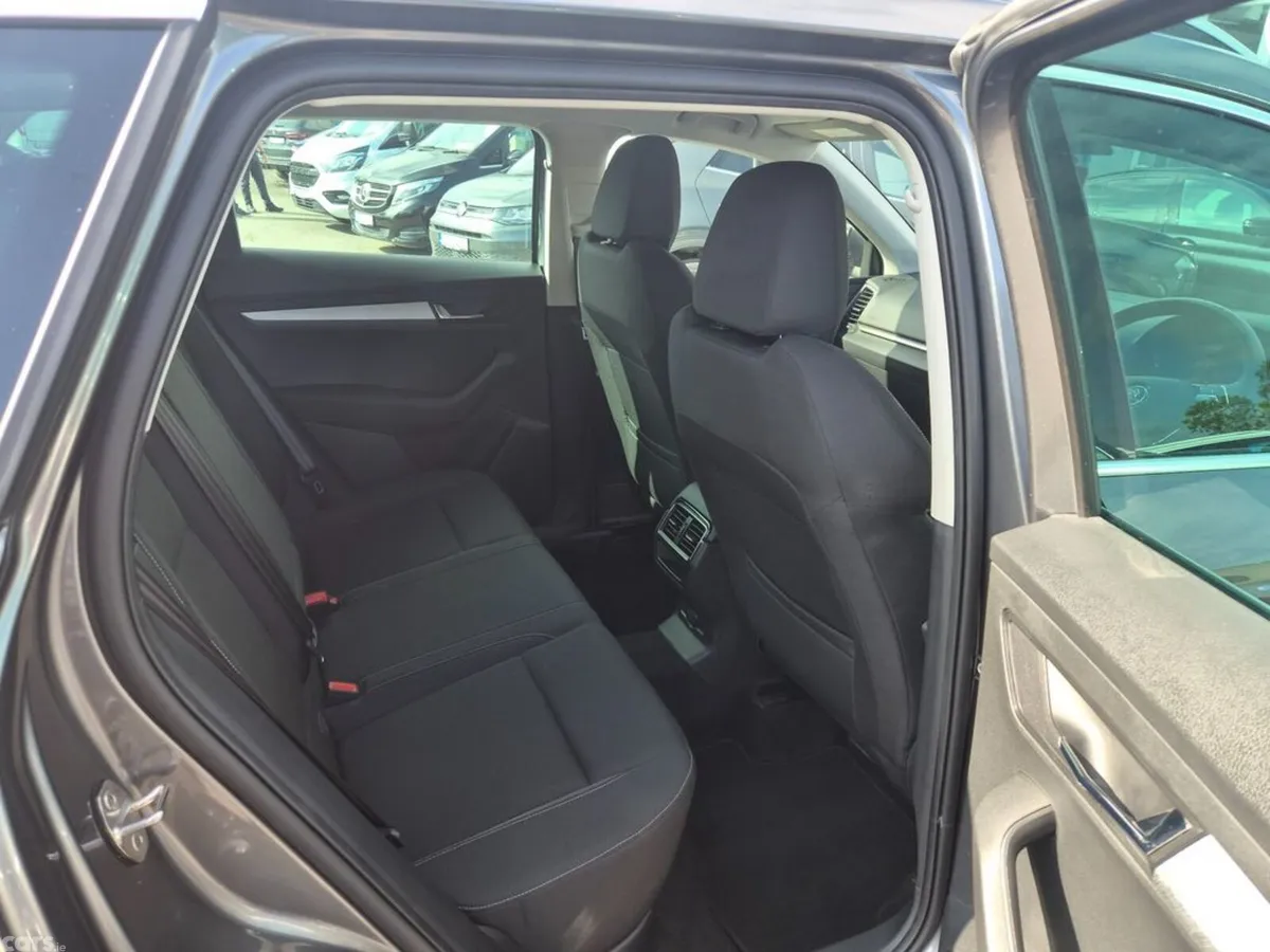 Skoda Karoq Estate, Diesel, 2023, Grey