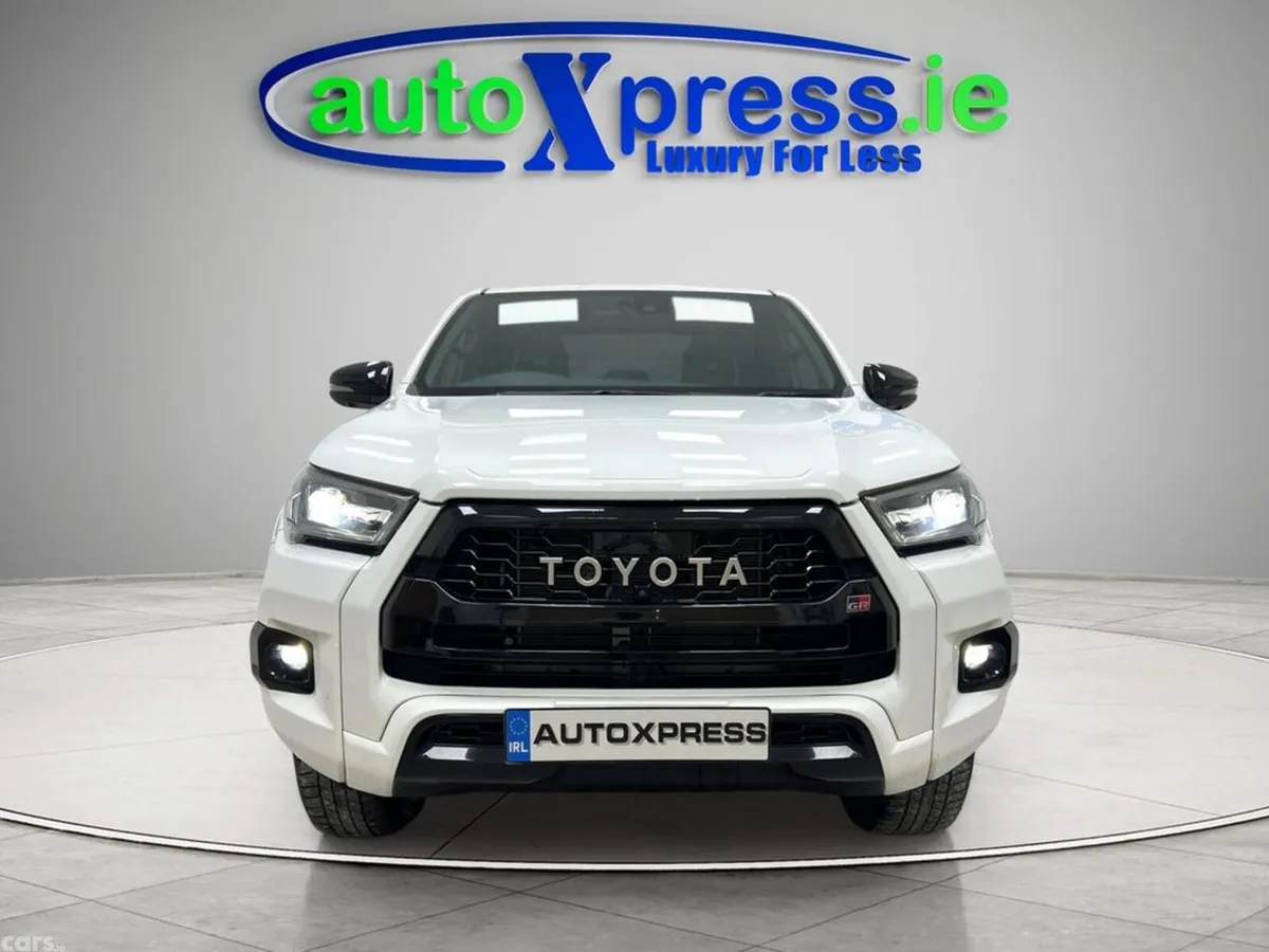 Toyota Hilux Pick Up, Diesel, 2023, White