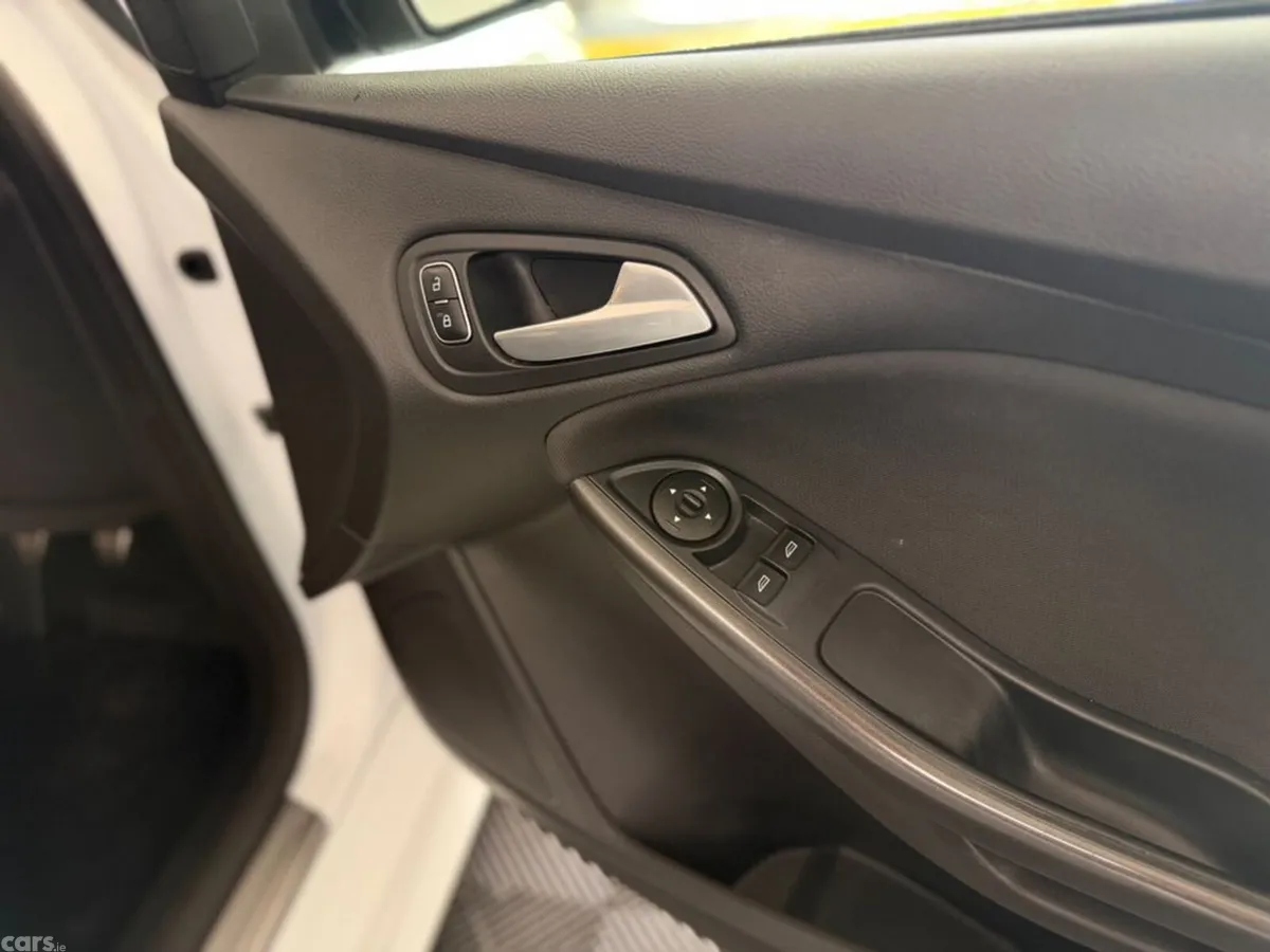Ford Focus Hatchback, Petrol, 2018, White